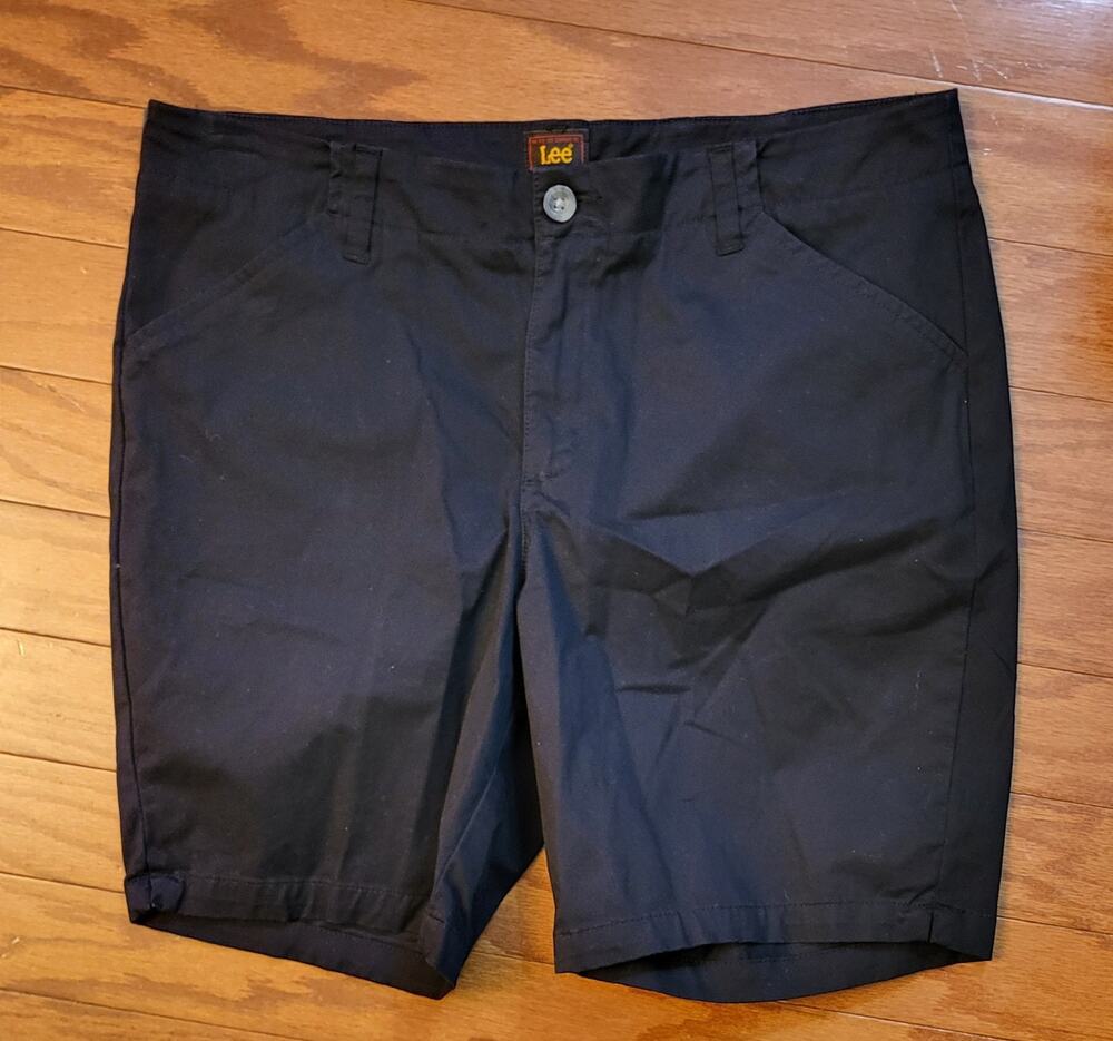Lee Womens Mid Rise Black Stretch Shorts Size 16 36x8